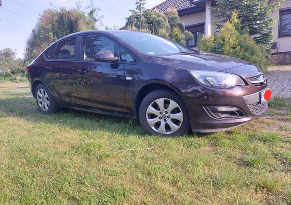 Opel Astra cena 22000 przebieg: 198000, rok produkcji 2015 z Wągrowiec małe 79
